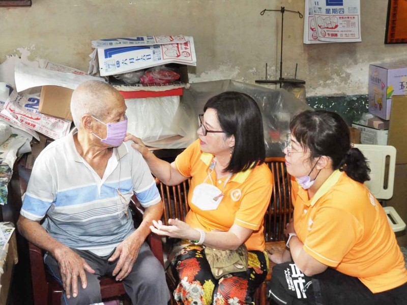 切膚之愛串連社會力，陪伴弱勢長輩歡度中秋