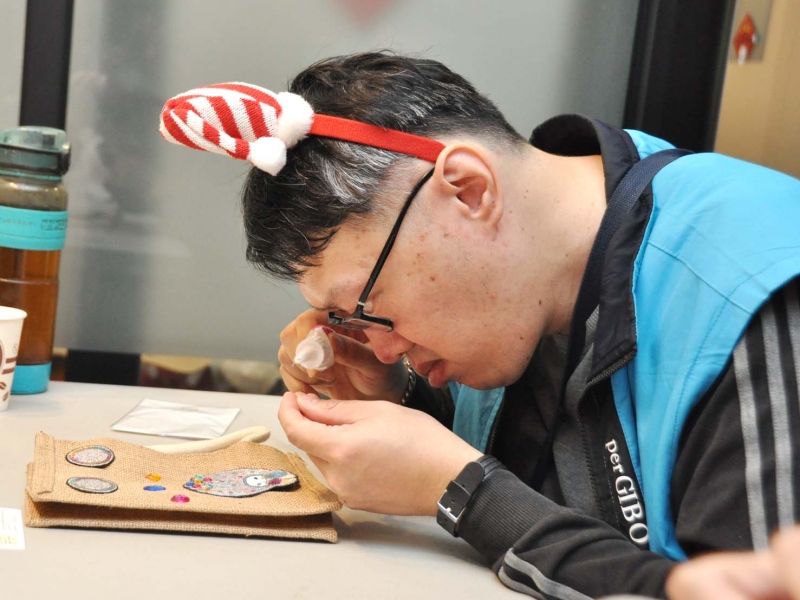 【113年12月6日】香華天攜手切膚之愛基金會，用藝術公益溫暖寒冬