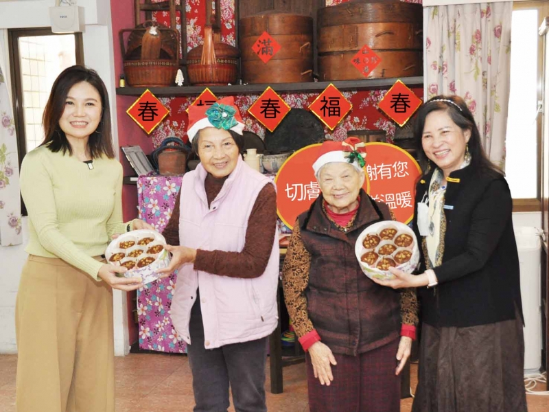 【112年12月21日】京美集團報聖誕佳音，溫暖魏愛倫學苑老寶貝的心